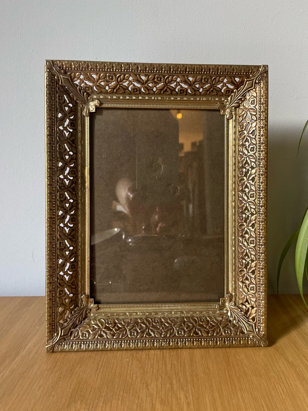 Vintage Hollywood Regency Gold Filigree Picture Frame 5x7
